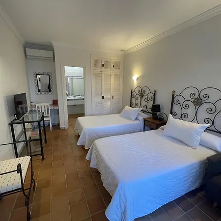 Hotel La Pena-3